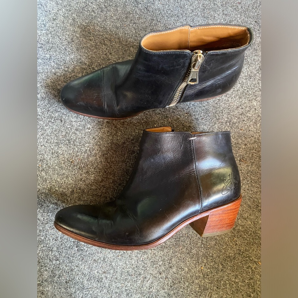 John Fluevog Black Leather Ankle Boots with Side Zip